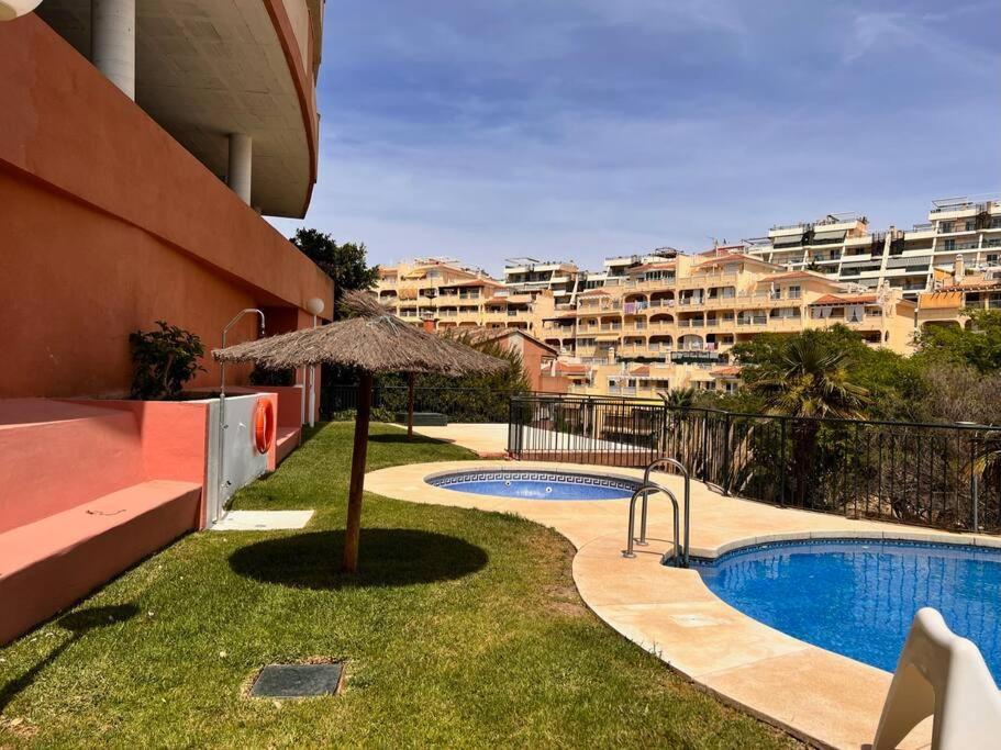 Benalmadena Costa Malaga Apartamento Muy Acogedor Con Vistas Al Mar Terraza Gigante Para Verano E Invierno Parking Экстерьер фото